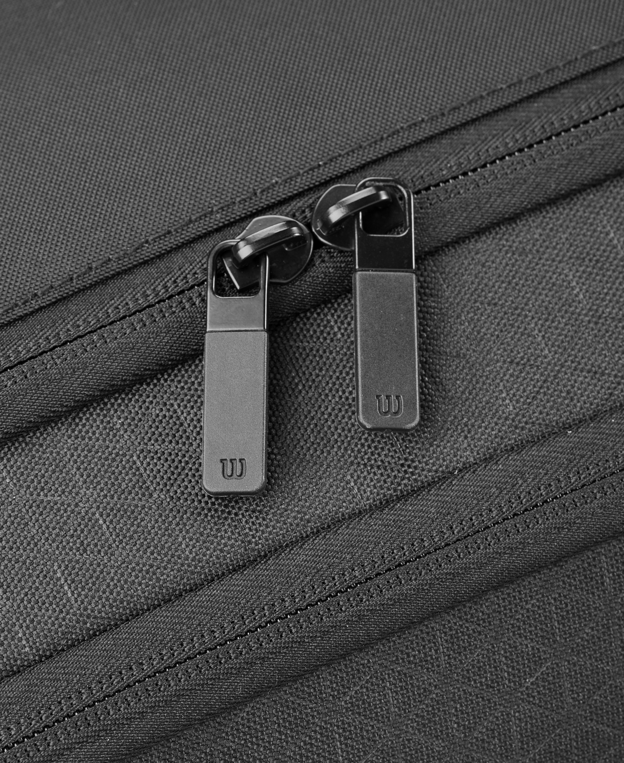 WR8038201_12_Clash_V3_Super_Tour_15PK_Black_Redpnghigh Res mochila Clash V3 Super Tour